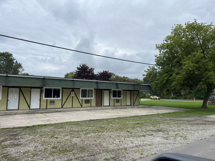 Huron Inn Motel (Darlington Efficiency Apartments) - Sept 10Th 2023 (newer photo)